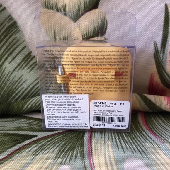 AirPod case - Picture 2 of 4